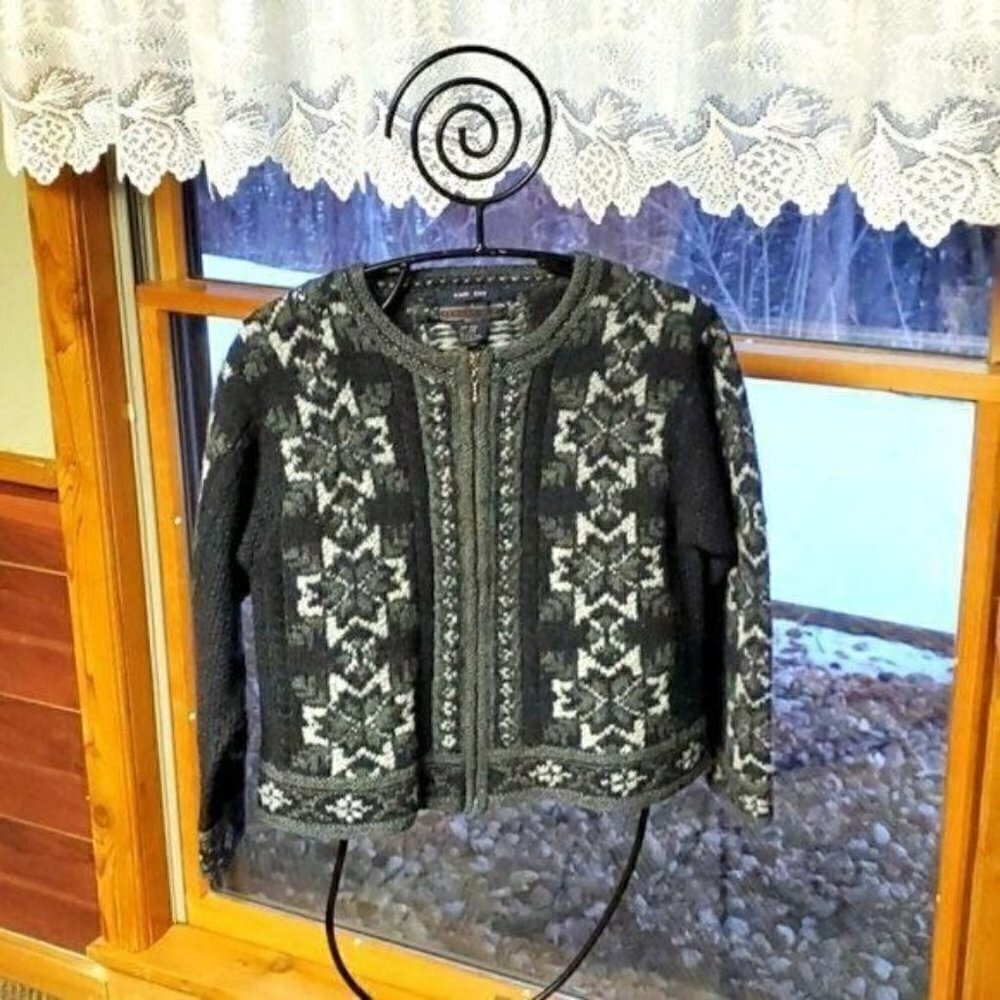 Herman Geist Hand Knit Wool Cardigan Sweater Gray Fair Isle Snowflake Petite M